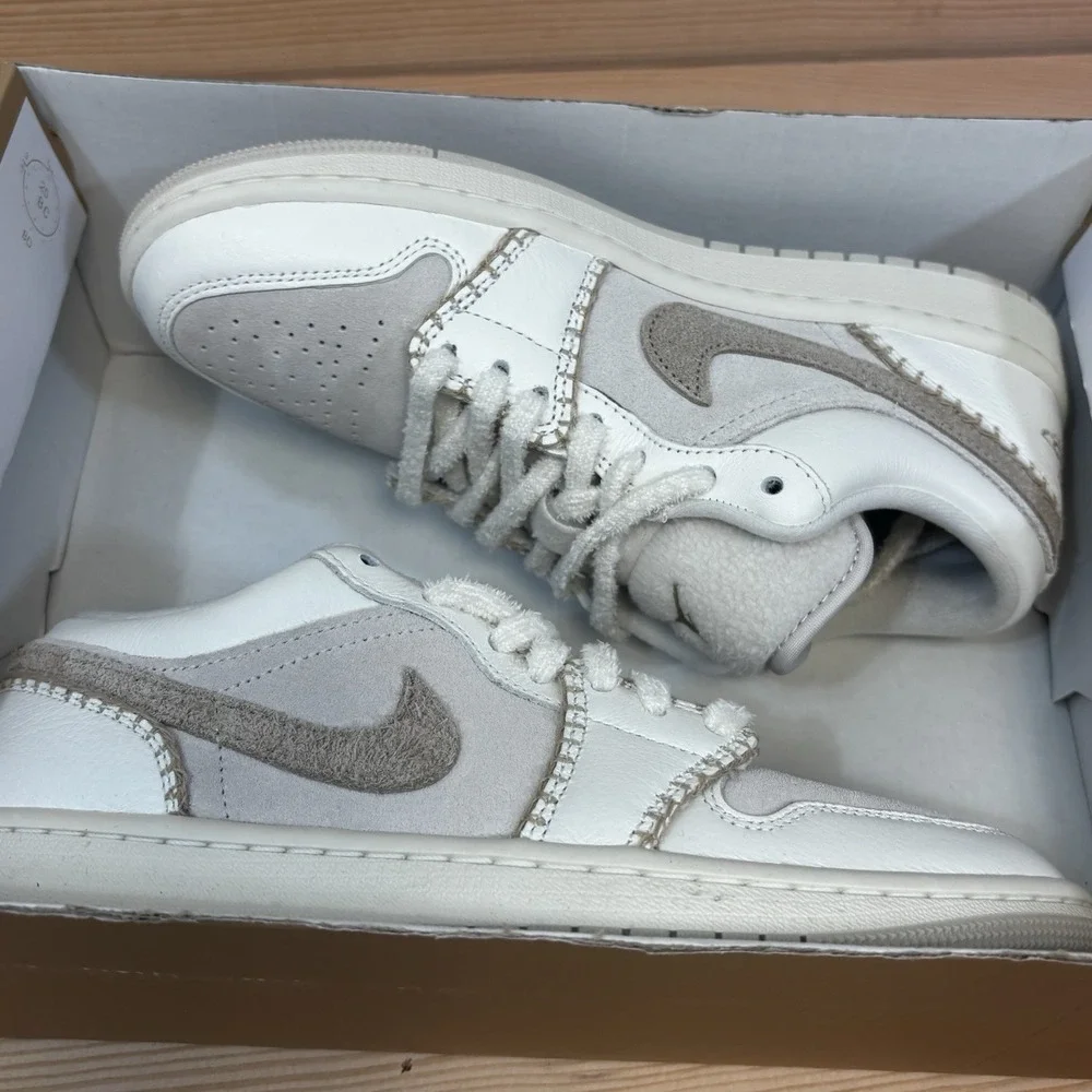Air Jordan 1 Low SE Women's Size 8.5 LT Orewood BRN/Sail-Hemp HV4268-120 Nike